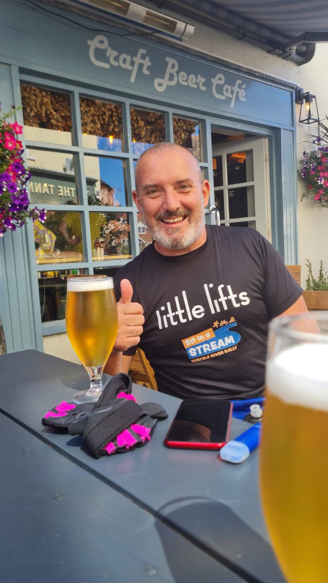 sitinastream's tweet photo. Still rocking our @littleliftsUK shirts when out and about!

https://t.co/T39jONdWpn https://t.co/0iAiSJYuaA