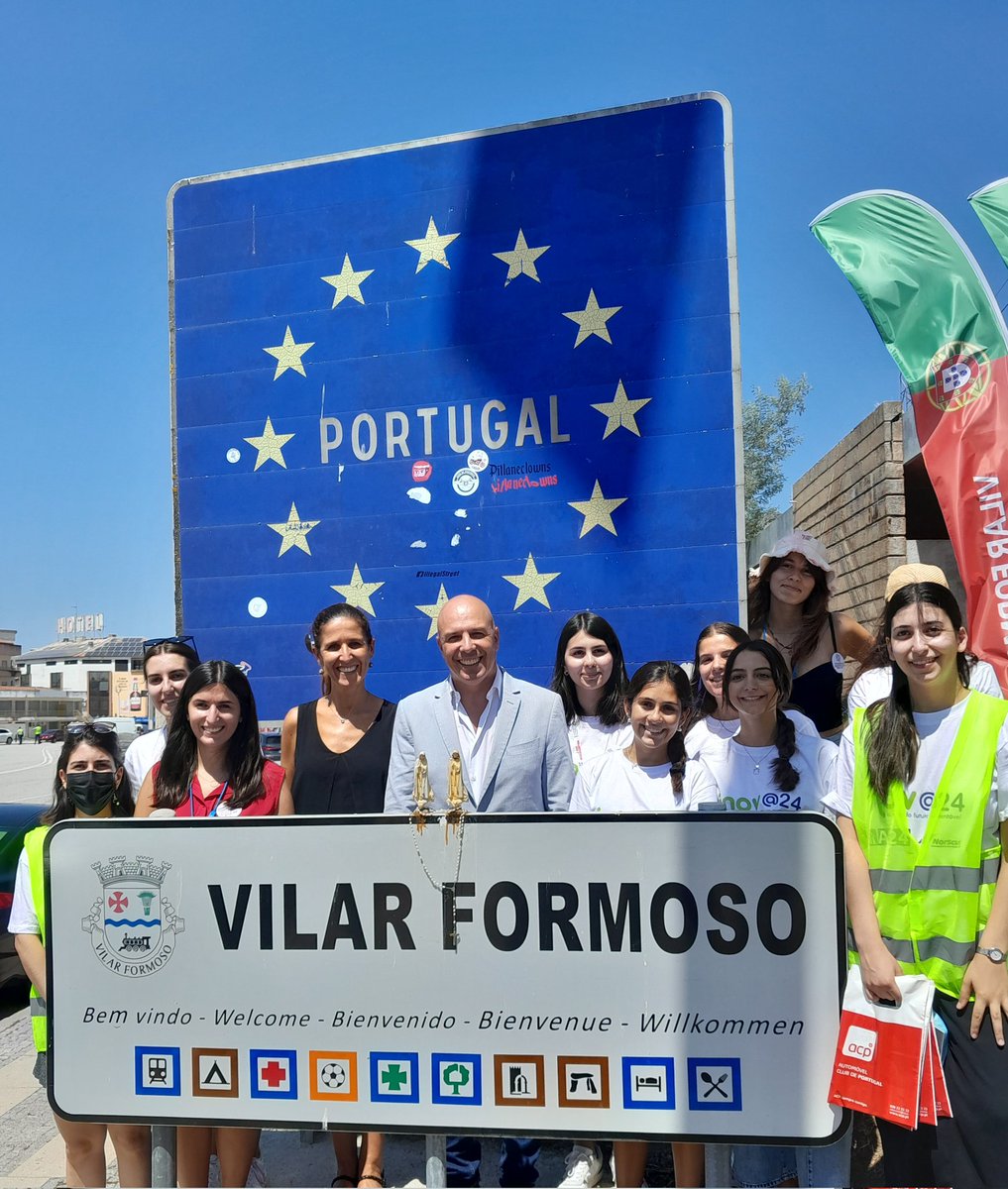 nestrangeiro_pt's tweet image. O SECP @paulo_cafofo e a SEPC @PatrciaCostaGa1 na ação de boas-vindas aos emigrantes portugueses que viajam de carro: campanha "Sécur'été 2022 – Verão em 🇵🇹" da @CapMagellan - com sensibilização para segurança rodoviária e prevenção de incêndios e fogos florestais.
@ainterna_pt