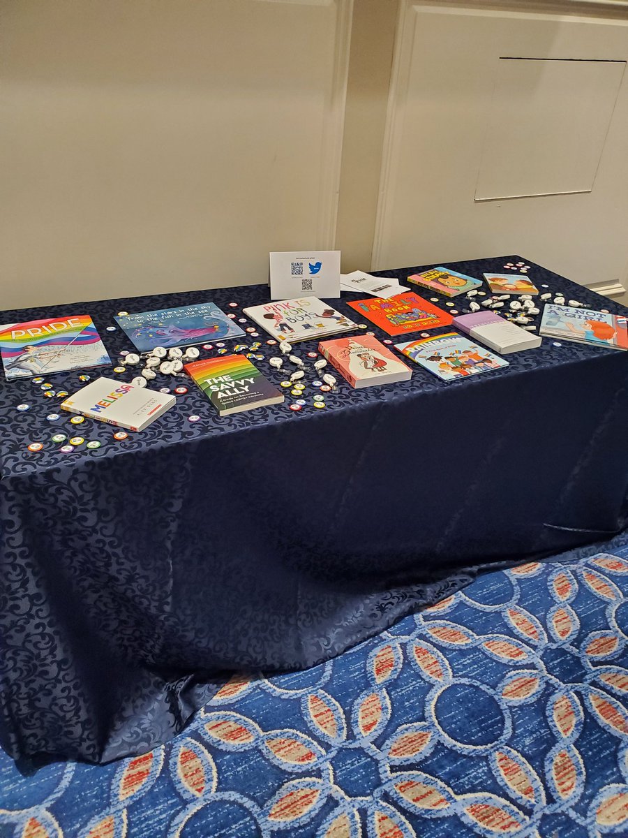 Don't forget to look at the display of LGBT books and take some pins and badge holders courtesy of <a href="/PHMLGBTQ/">qPHM</a> #PHM22 at the back of the plenary room of @DrGoepferd amazing talk!