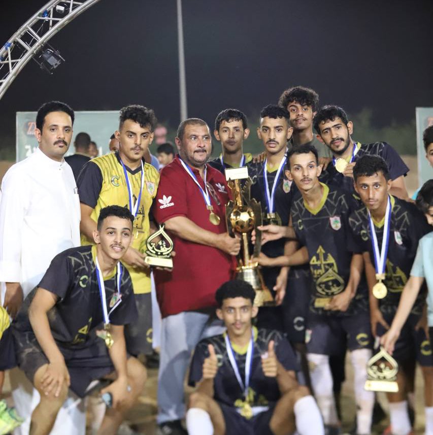 تتقدم إدارة ولاعبي فريق #الساحل الرياضي بالتهنئة #لفريق_دبسا بعد تحقيق بطولة النخبة الرابعة كما نتمنى لهم مزيداً من التقدم والنجاح 🏆💚  الف مبروك 💙.