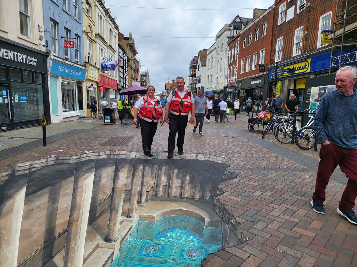 #CPOTeam enjoying today's Goings on in the City, lots of #PublicEngagement 

#BringingPeopleTogether
#GreatCity
#OneTeam 

<a href="/GLOSBIDCPO/">Gloucester City Protection Officers</a>
<a href="/GloucesterBID/">GloucesterBID</a>
<a href="/GlosCitySafe/">Gloucester City Safe</a>
<a href="/GloucesterCity/">Gloucester City Council</a>
<a href="/Glos_OPCC/">Glos OPCC</a>
<a href="/Cavernglos/">The Cavern</a> 
<a href="/GlosCathedral/">Gloucester Cathedral</a>
@GlosCityPolice