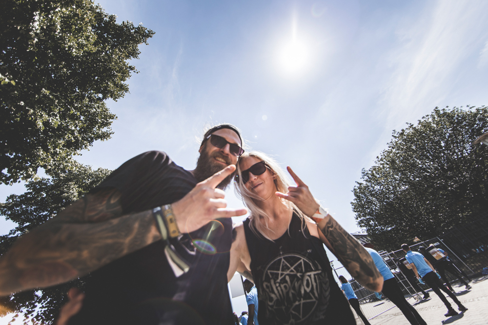 KnotfestGermany's tweet photo. Es geht los! Die ersten Maggots haben das Gelände gestürmt!

📷: @grossaufnahmen

#KnotfestGermany2022 #knotfest #festival #metal #hardcore #rock #Slipknot #InFlames #Ghostemane #Meshuggah #Jinjer #Tesseract #BleedFromWithin #Malevolence #CattleDecapitation #vended https://t.co/x0XVUAdDTX