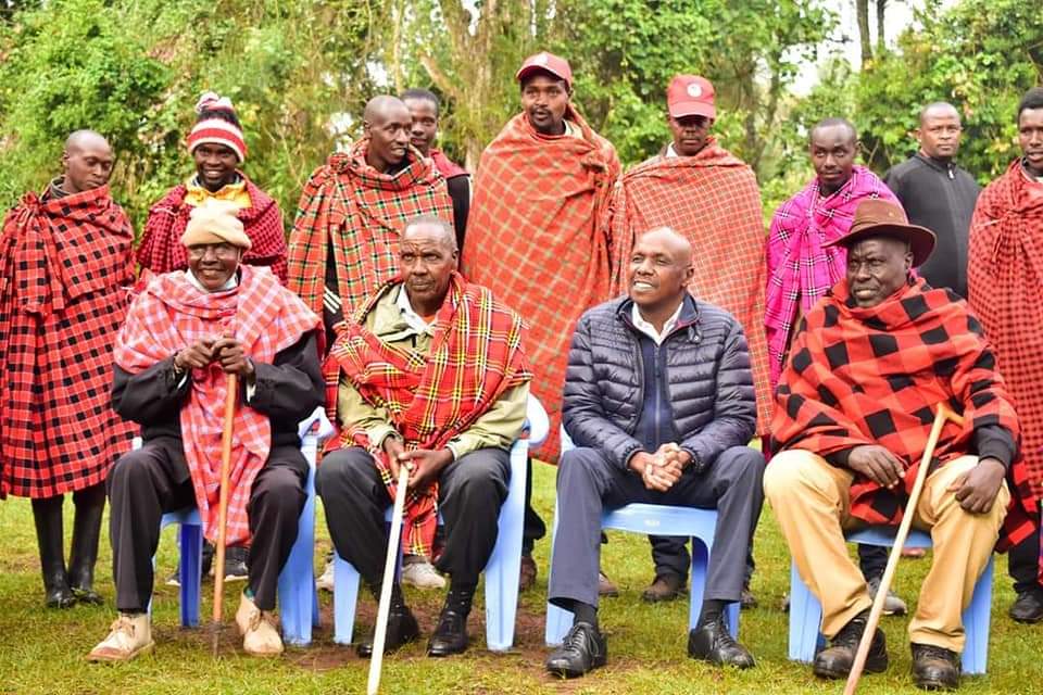 We will work together with community elders to build a society with strong social and political fabrics. Receiving blessings from Lembus Council of Elders in Eldama Ravine Constituency.