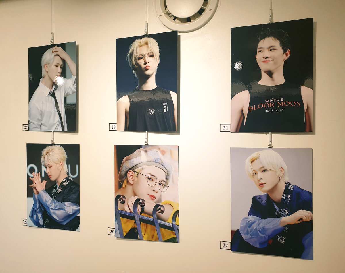 팬 스페이스

#RAPTON_LEEDO

이벤트 기간동안 럭드를 하는 줄 알고 
마지막날 하루 방문 했는데
일요일에 마감했더라구요ㅠ
럭드,굿즈 못봐서 슬펐습니다ㅠ
액자 다 너무 예뻐서 구매욕구를 
자극합니다!특전도 예쁘고 
이도 생일카페 열어주셔서 고맙습니다!
덕분에 행복한 시간 보냈습니다!