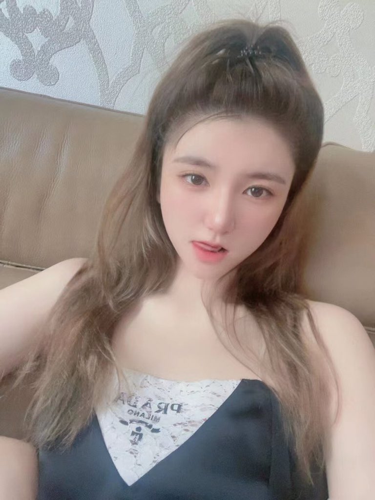 cc85110268's tweet photo. #北京兼职#在北京满怀希望就会所向披靡，越大了越觉得独处挺好的，不用取悦谁不用迎合谁，自己把自己哄开心就好了...............
#北京 #北京兼职 #北京约炮  #北京公寓  #北京楼凤   #北京相遇 https://t.co/k0HZ8Xy9Kk