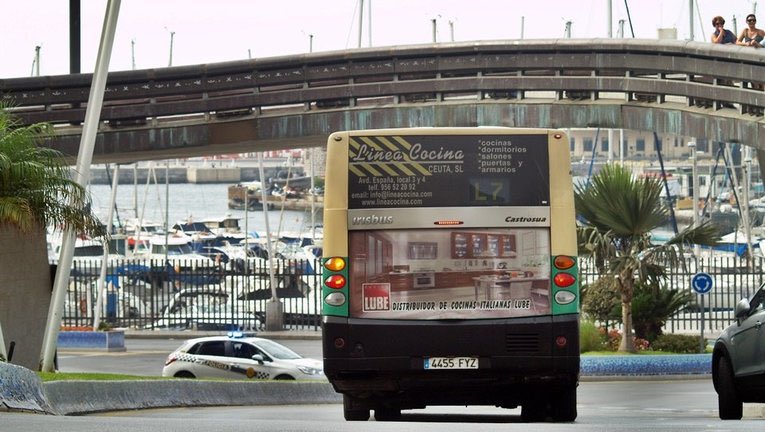 FatimaHHossain's tweet photo. PP y Vox han sido contrarios a municipalizar el servicio de autobuses 🚌 en #Ceuta 
Ante una inminente huelga, entre otros motivos, el ejecutivo se pronuncia a favor. En @MDyC_CEUTA siempre hemos apoyado sin fisuras al personal. Ahora, vamos a fiscalizar para que se haga bien https://t.co/rP12g04Hvv