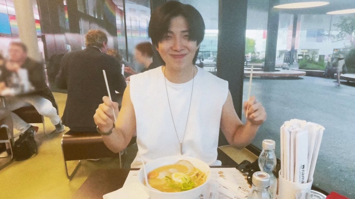 namuclover's tweet photo. memories w;th him ‹𝟹 https://t.co/QjR3K6aAXf