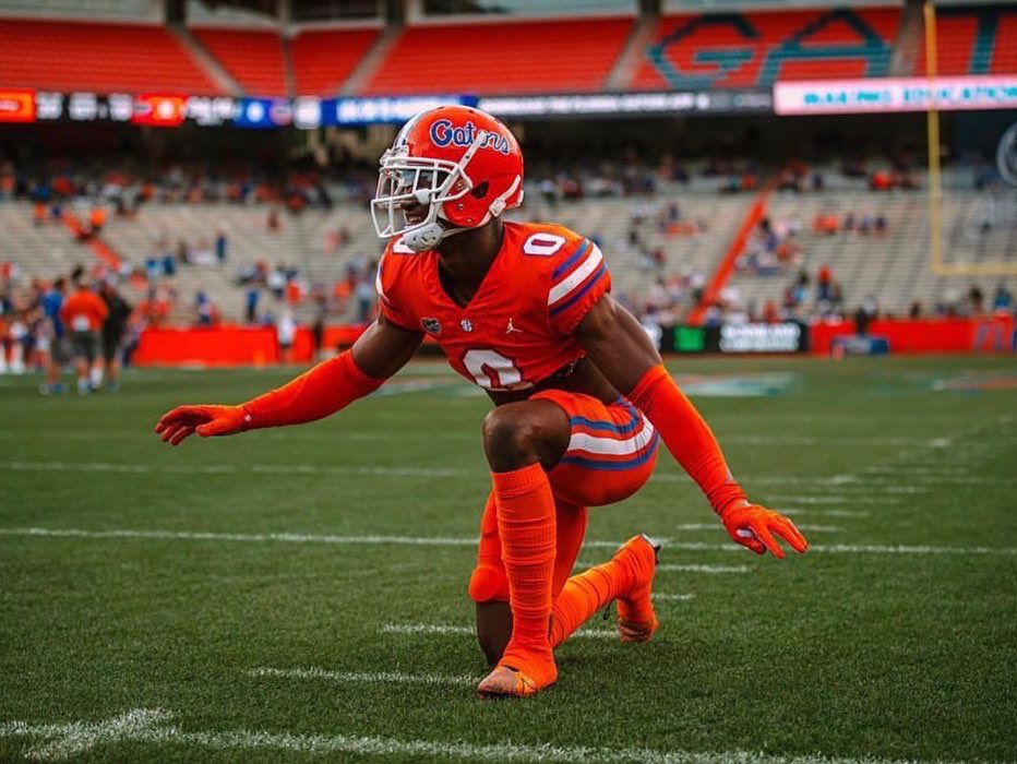 antwann_jr's tweet photo. AFTER A GREAT CAMP I AM TRULY BLESSED TO RECEIVE AN OFFER FROM THE UNIVERSITY OF FLORDIA🐊🔵🟠 #gogators #theswamp #chompchomp @BearDownHOCO @CoachEdwards10 @coach_bnapier @PeaglerWilliam @CoachRyanO @CoachEdwards10 @HocoRecruits @Mansell247 @JeremyO_Johnson @ChadSimmons_ https://t.co/LKKPuHgUKy