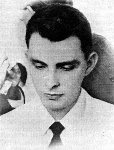 “¡Qué monstruos! No saben la inteligencia, el carácter, la integridad que han matado”, exclama #FidelVive al conocer la noticia del asesinato de Frank País en Santiago de Cuba, junto a su compañero Raúl Pujol, el 30 de julio de 1957. #CubaViveEnSuHistoria <a href="/DiazCanelB/">Miguel Díaz-Canel Bermúdez</a> <a href="/UJCdeCuba/">UJC de Cuba</a>