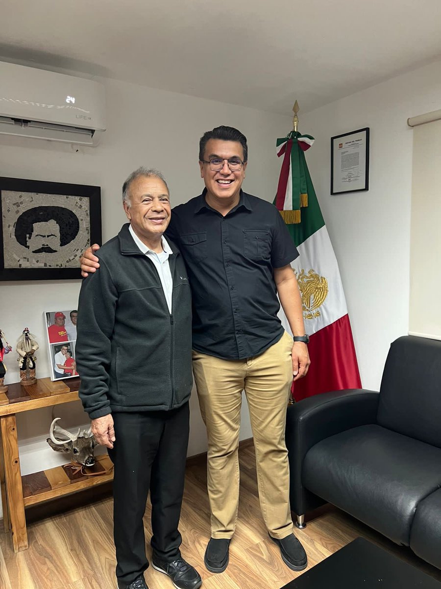 Leticia Calderon Fuentes (@letycalderon5d) on Twitter photo Bienvenido a Sonora a nuestro dirigente nacional de nuestro partido (PT) Mto. <a href="/AlbertoAnayaGt/">Alberto Anaya Gtz</a> , lo recibimos con el afecto de siempre. Será un gran evento el de hoy <a href="/ramon_flores_/">ramon flores</a> Flores, gracias a su liderazgo estatal.
#ptelpartidofuertedenogales
#ElPTEstaDeTuLado Bienvenido a Sonora a nuestro dirigente nacional de nuestro partido (PT) Mto. <a href="/AlbertoAnayaGt/">Alberto Anaya Gtz</a> , lo recibimos con el afecto de siempre. Será un gran evento el de hoy <a href="/ramon_flores_/">ramon flores</a> Flores, gracias a su liderazgo estatal.
#ptelpartidofuertedenogales
#ElPTEstaDeTuLado