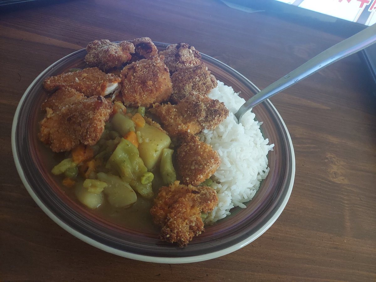 CEOByori's tweet photo. Not only can I throw down in the executive board rooms, but also in the kitchen! Been a long time since yer boi made curry, so I stewed veggies in it and made oven baked chicken to accompany it! Stop by the CEO's kitchen for a bowl!

#Vtuber #Cooking #Food https://t.co/t8SN4Lbfei