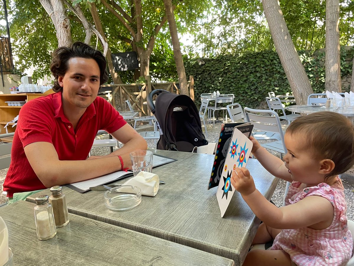 Leanda de Lisle tweet media