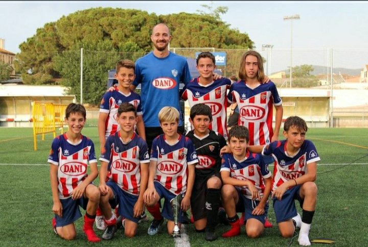 xml992's tweet image. Liberté Egalité e Campeoné
🏆🏆🏆