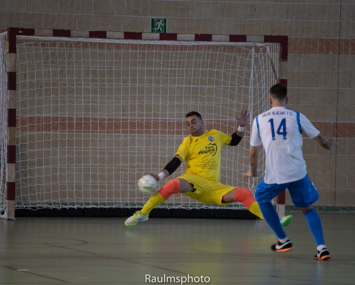 FSIrefrank's tweet photo. ¡WELCOME IVAN MATEO!
El recién ascendido a 3a División elige disfrutar de 2aB junto a nuestro equipo.
#MateoVuelveACasa #GoIre #Futsal #Ffcv #Rfef https://t.co/7B4RGiDl2F