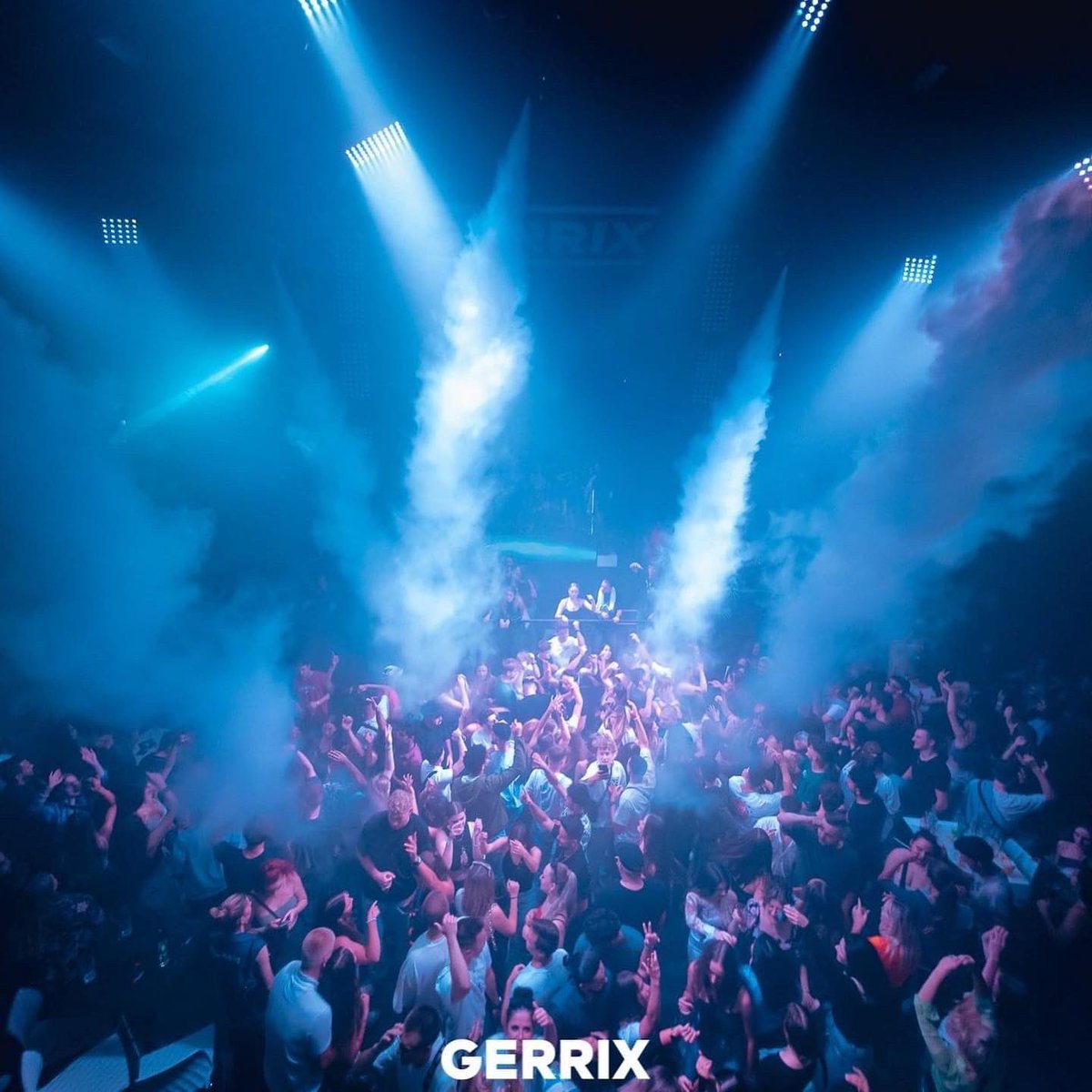 ドイツ🇩🇪GERRIX
勢い凄かった🔥🔥

#djaoy #gerrix #ドイツ #djlife