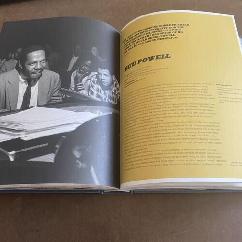 DramagirlVinyl's tweet photo. Hey! We don't have one-track-minds over here. We also read! 
Make it yours:https://t.co/QmP1znSbJH 
#vinyl #vinylrecords #book #BookTwitter #verve #Jazz #vinylcommunity https://t.co/BJ5B3FHaF4