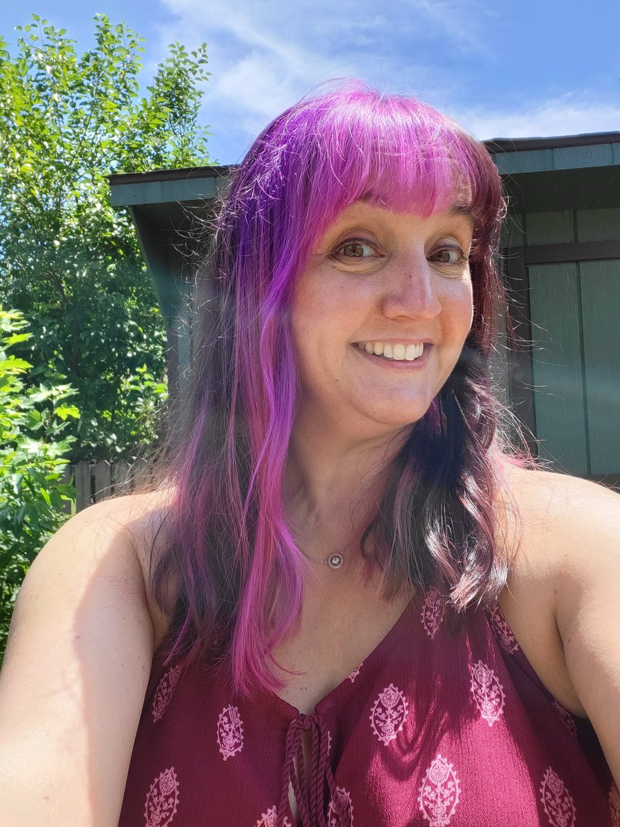 My hairstylist NEVER disappoints 💜💗💜