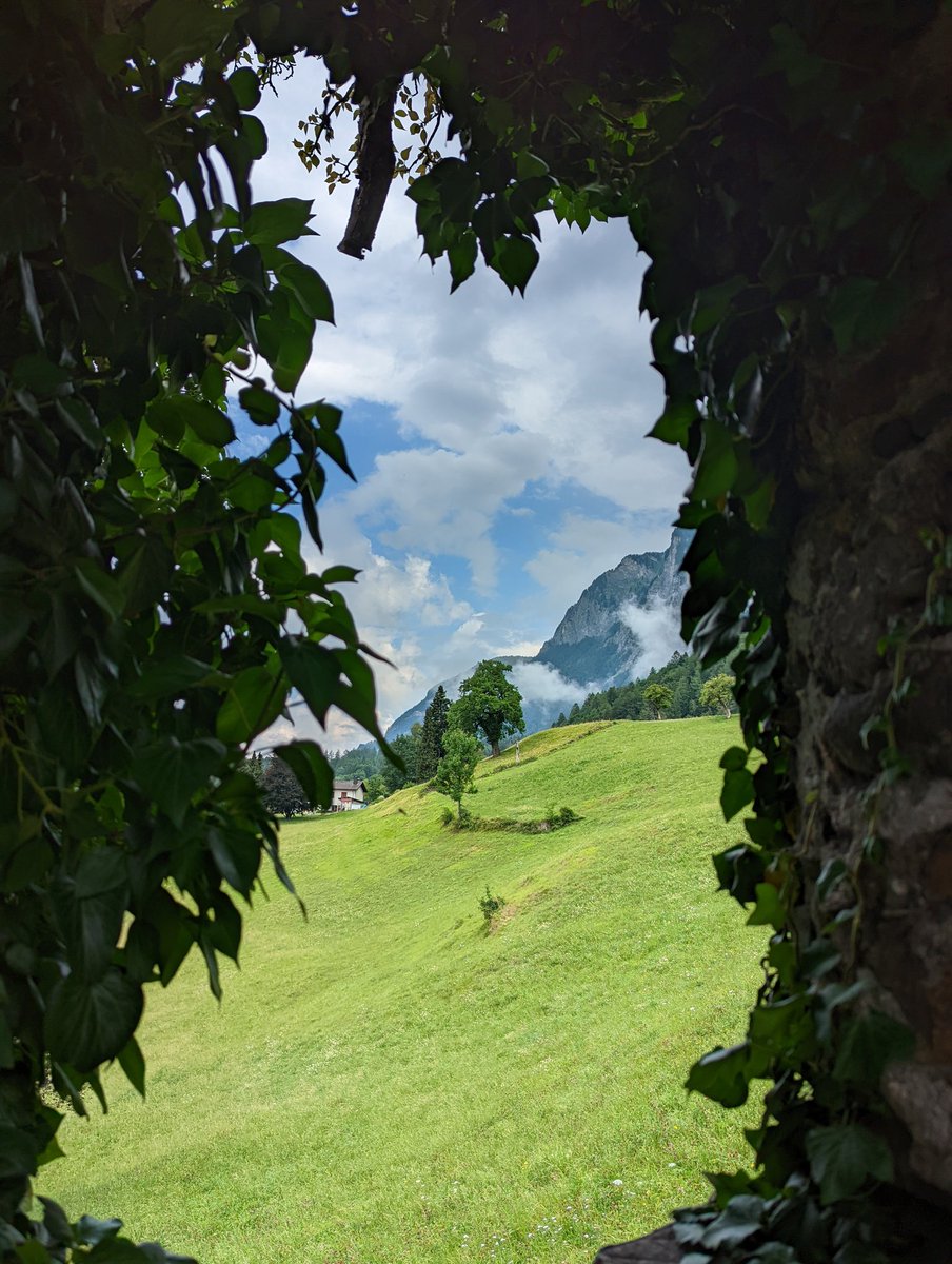 sf_funke's tweet photo. Heididorf in der Schweiz. Ein Stück Kindheit. #heididorf #schweitz https://t.co/1O5yq7LV3F