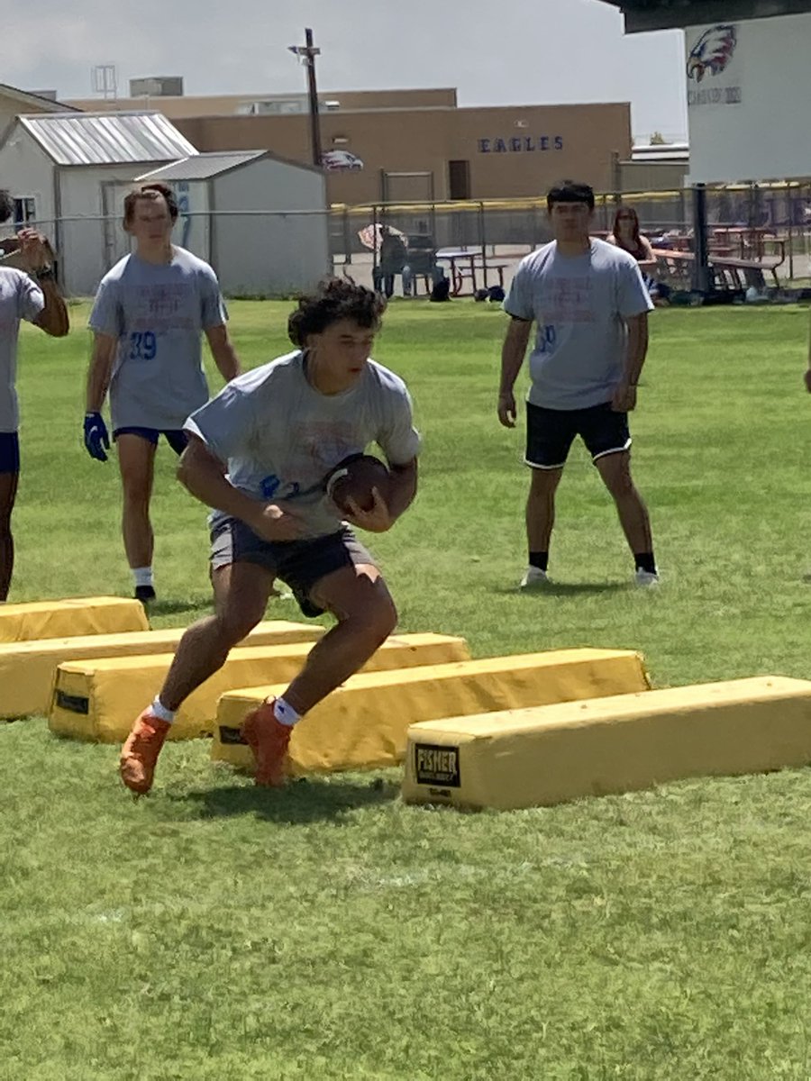 We had 5 guys come to the 5 state showcase! All 5 guys put up great numbers in the testing and got to do some on field work with college coaches! Appreciate @HillBrosFB for hosting and putting together a camp out west! #HornsUp! #sum2prove