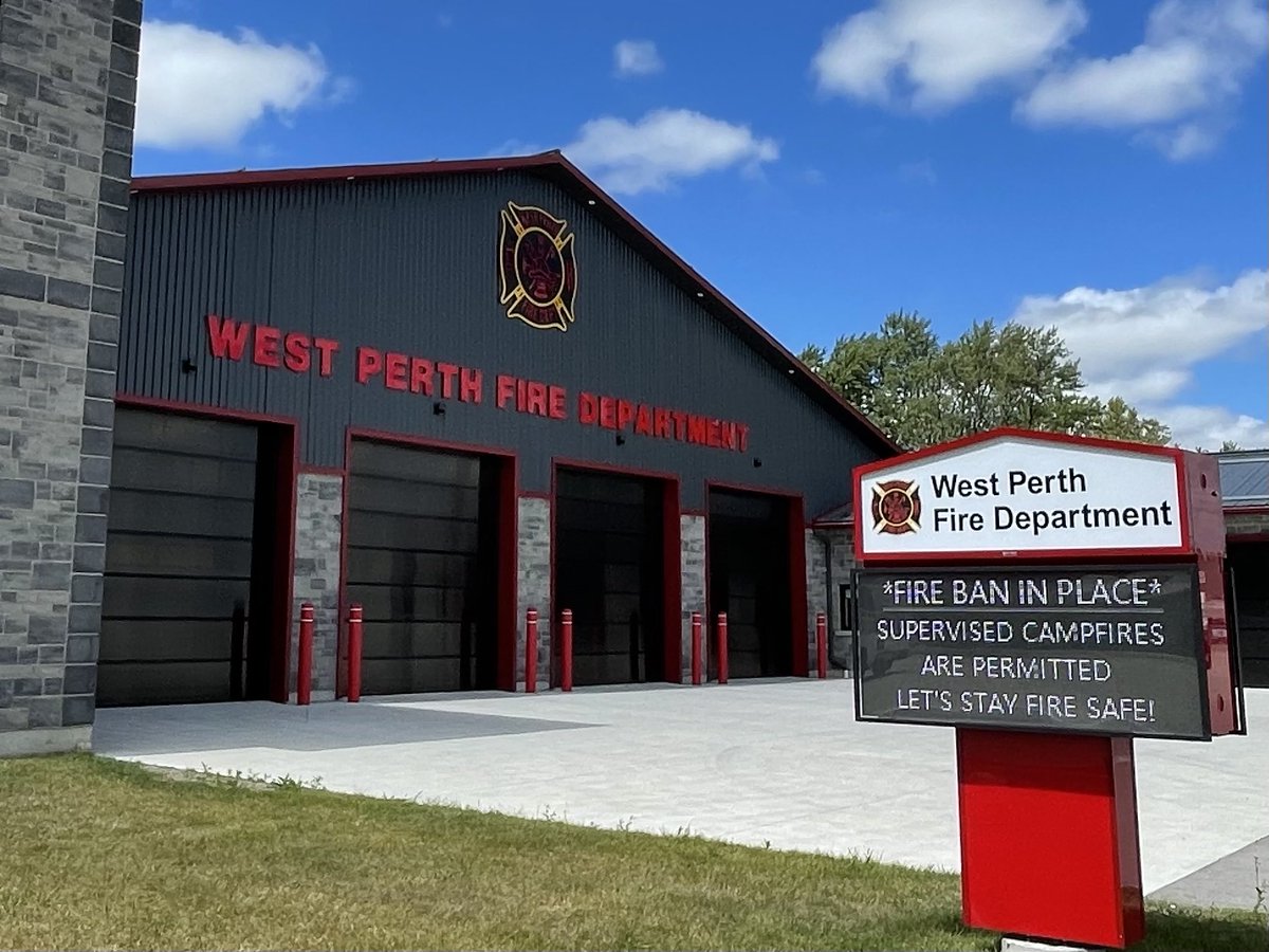 mikemonty24's tweet photo. Your WPFD firefighters want to remind residents that the Open Air Fire Ban remains in effect across Perth County. Supervised recreational campfires are permitted in ⁦@WestPerthON⁩. Let’s all stay Fire Safe &amp; responsible so everyone enjoys the long weekend! #WPFD ⁦ https://t.co/6hVnP2tXvq