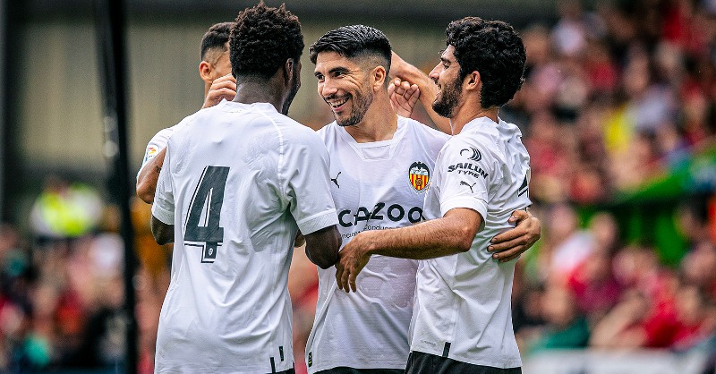valenciacf_vale's tweet photo. 📝 CRÒNICA | Empat entre el Nottingham Forest (@NFFC) i el @valenciacf (1-1)
#NFFCVCF
#CORVCF 🦇