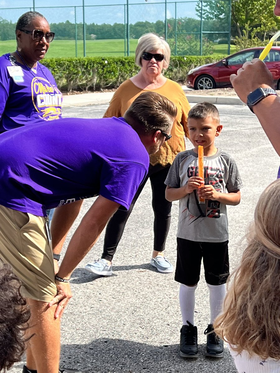 Robin Bishop tweet media