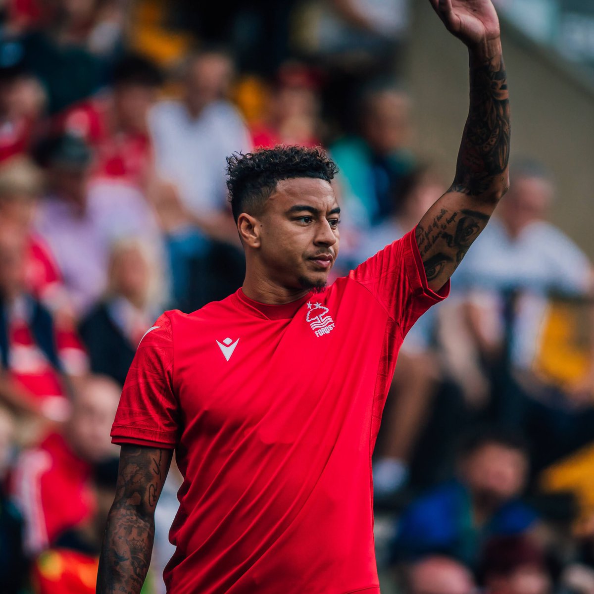 NFFC's tweet photo. ❤️ @JesseLingard.

🌳🔴 #NFFC https://t.co/No1Zboitbh