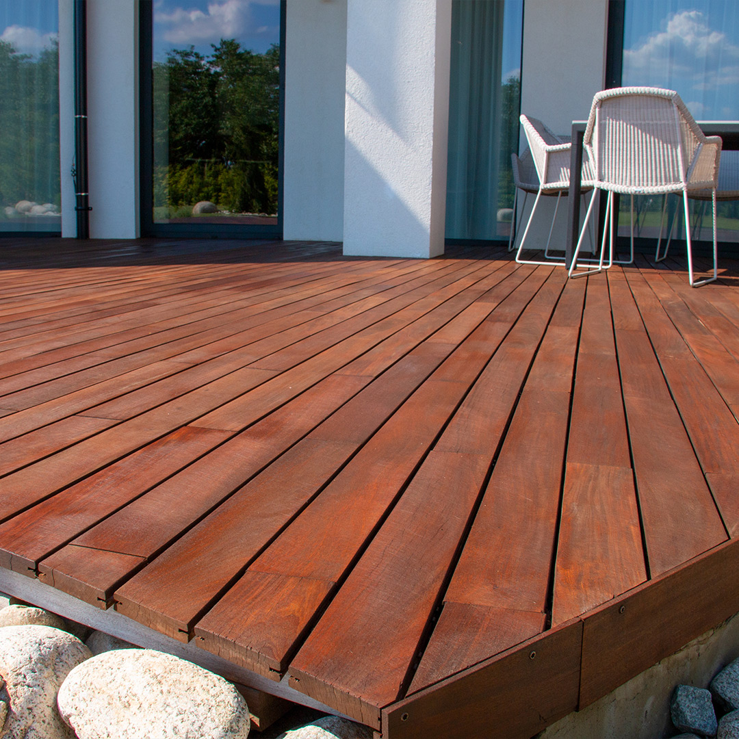 Want to keep your composite deck looking new? 30 Seconds Outdoor Cleaner is the easiest way to maintain and clean your #compositedeck. Learn more: bit.ly/3BscAkU