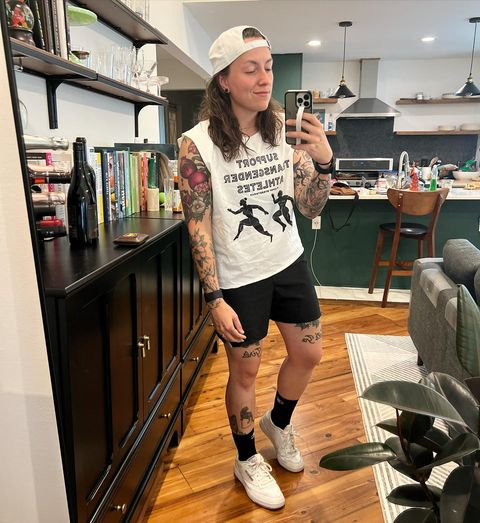 Read the shirt. Then read it again. 😤

#SupportTransgenderAthletes #SupportTransAthletes #TransgenderAthletes #TransAthletes #LetThemPlay #lesbian #ftm #mtf #nonbinary #enby #queer #lgbtqia #flavntyourself