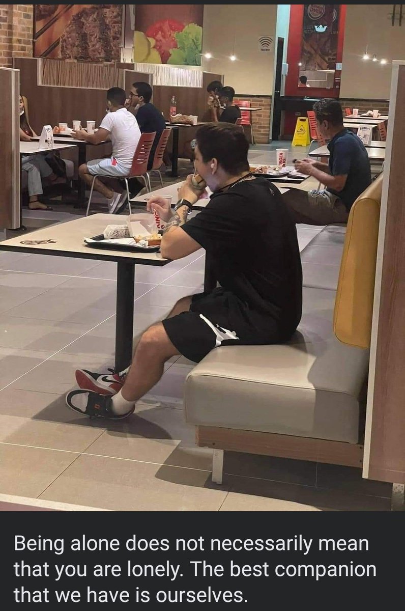 Pumunta ako moa etong nakaraan lang tas walang akong inupdate kahit sino, ang sarap mabuhay mag isa