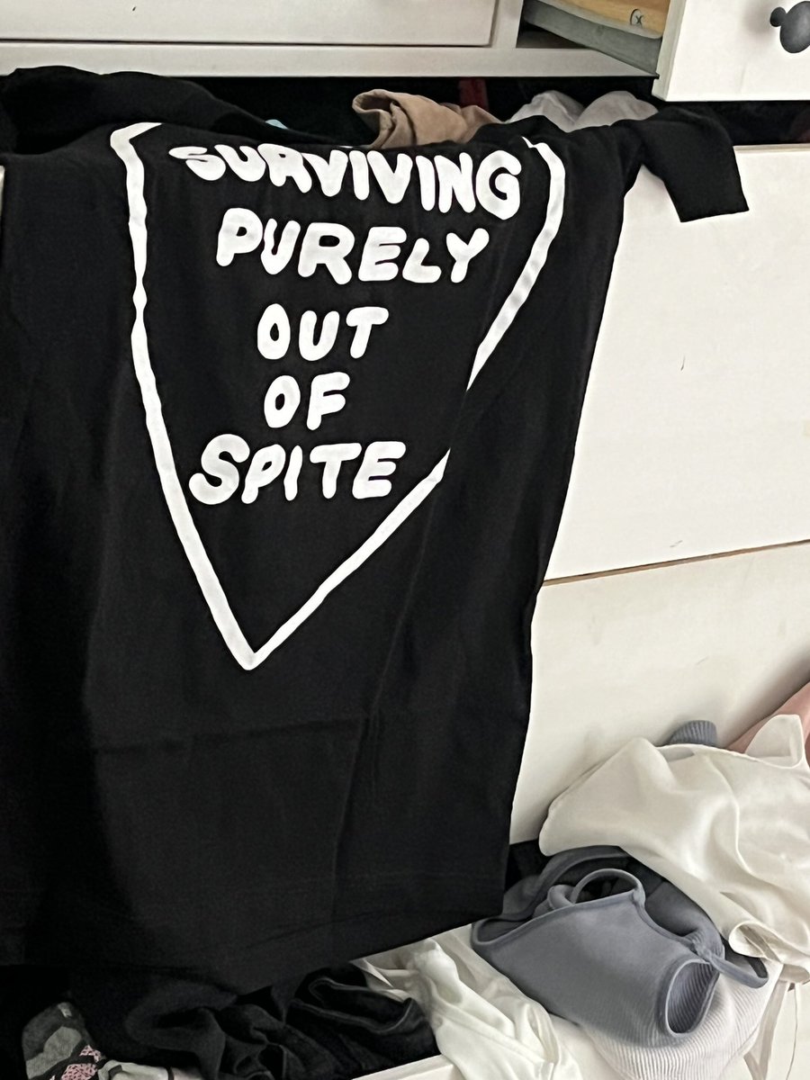 extra_MichaelA's tweet photo. @deerladydisdain lol relatedly Jen got this yesterday (and yes I’m sending a shitty picture from her bed so I don’t have to stand up) https://t.co/qGRiTrYmKR
