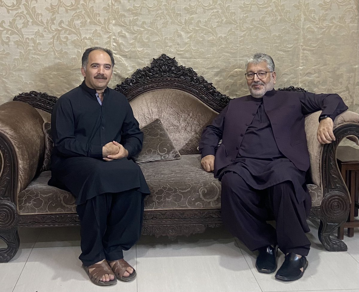 فپواساکے مرکزی صدر پروفیسرجمیل چترالی کی طرف سے پروفیسر مختار احمد کو بطورچئیر مین ہائر ایجوکیشن کمیشن تعیناتی پر مبارکباد دیتے ہوئے اسے اچھا اقدام قرار دیا اور وفاق کی جانب سے اسے دیر آئید درست آئید قدم سمجھتے ہوئےدیتے ہوئے امید ظاہر کی کہ اب جامعات کی حالت بہتر ہونے کی توقع ہے