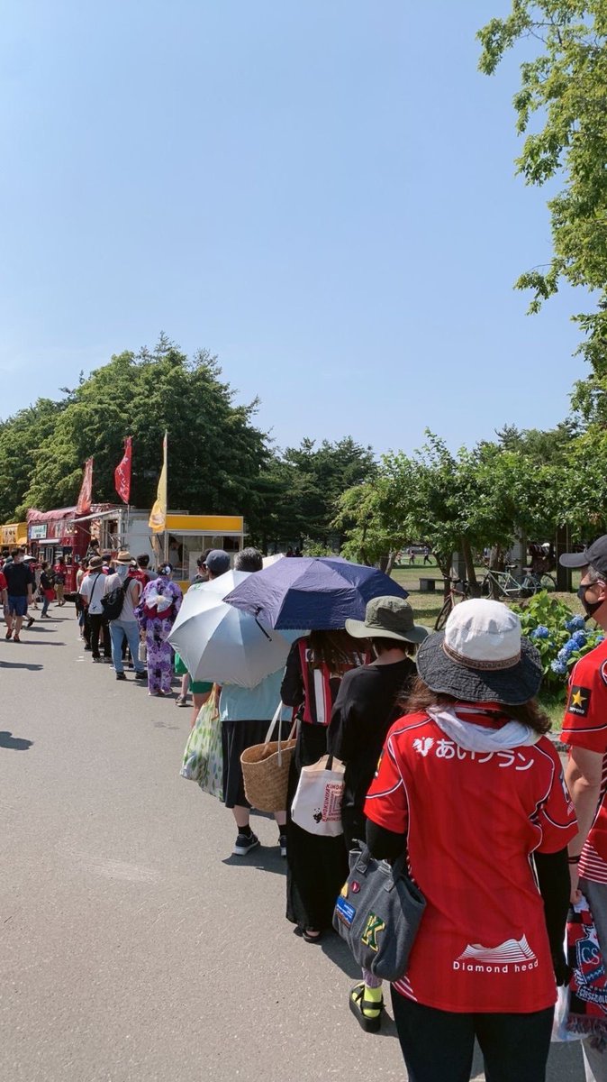 currypanda_spr's tweet photo. コンサドーレ札幌⚽️聖地・厚別競技場に
出店させていただきました😉

いつも暖かいサポーターの皆さま
猛暑の中たくさんのご来店、
本当にありがとうございました！！

またの出店機会にお会いできることを
楽しみにしています🫡

※日焼けケアしてくださいね
私はマスク焼けしちゃいました🫣 https://t.co/N89hLychI7