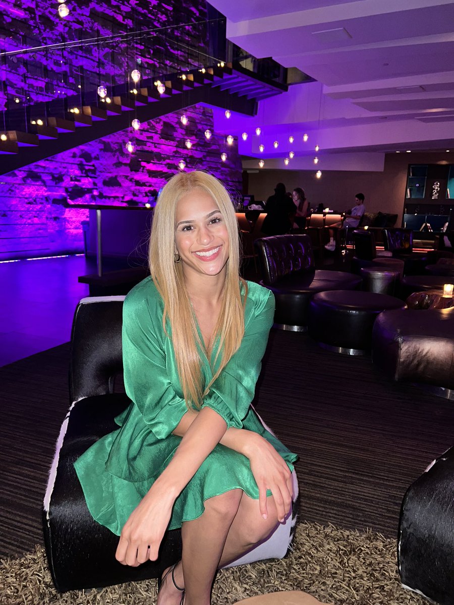 AprilRoe5 tweet picture