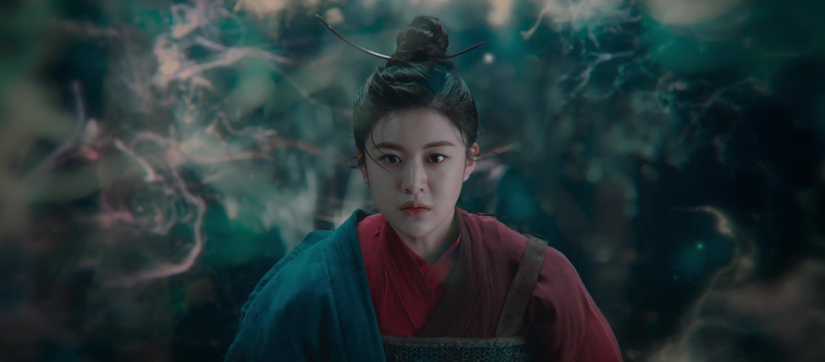 ramblingsofafan's tweet image. Bu-yeon is not a victim of having her body stolen by Naksu, as some claim, when it's literally her who not only let Naksu take her body but forced her to do it, flipping the tables on her. Bu-yeon has a secret master plan, she's the one pulling the strings. #AlchemyOfSoulsEp13