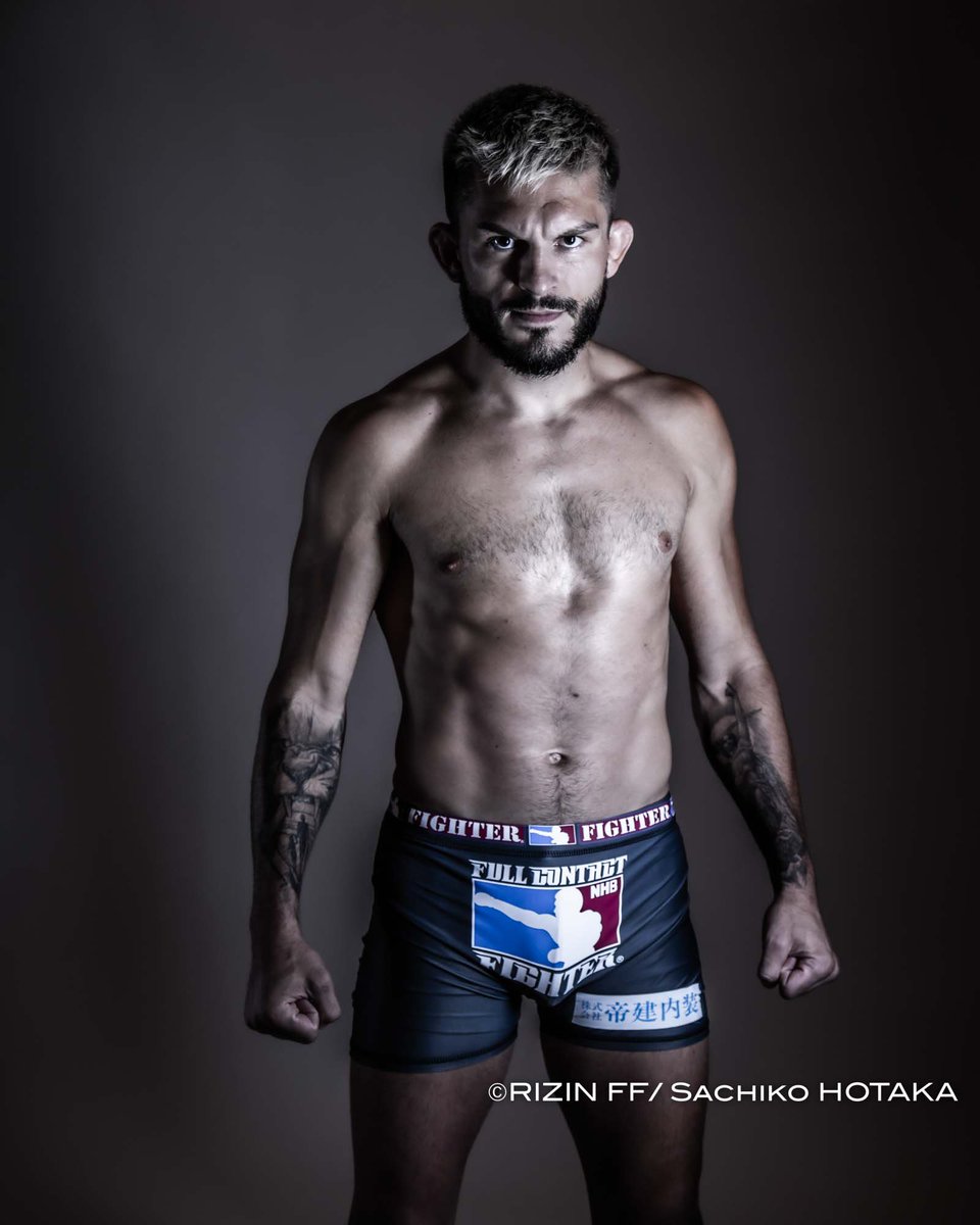 greco_free's tweet photo. #ジョニー・ケース @HollywoodCase
が
#見たいんでしょ!
#RIZIN37
2022年7月31日(日)
さいたまスーパーアリーナ
START 14:00JST
大会情報https://t.co/O2w1O42K2D
#ジョニーケース vs #武田光司
#RIZINが見たいんでしょ
#しっかり水を飲め
#今すぐ10回スクワットしろ
#8時間寝ろ
#JohnnyCase https://t.co/cogb5R54Xo