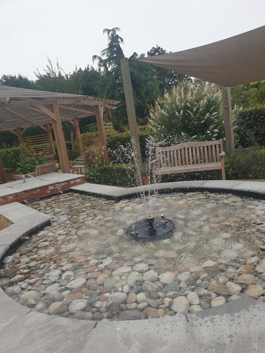 Kezz777's tweet image. Sunflower appeal day today at @PilgrimsHospice Beautiful ❤️ All the staff &amp;amp; volunteers were so lovely, as always. Thank you x #sunflowerappeal2022 #pilgrimshospice #rememberingMum