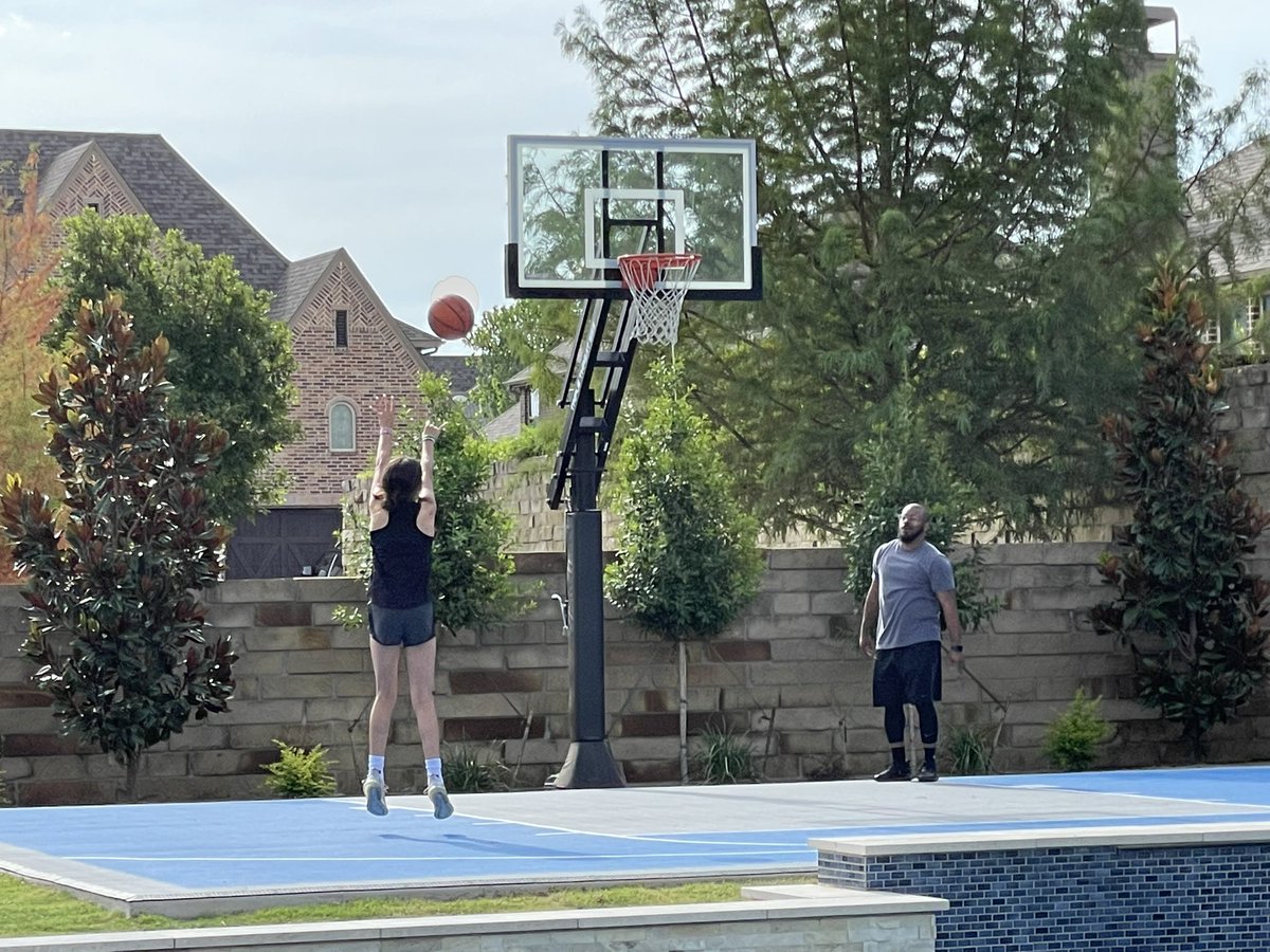 TJSpain15's tweet photo. Working on my jump shot with one of my favorite coaches @CoachKMilly 🏀🗑 #gettingwork #multisportathlete https://t.co/hlXD53XUcY