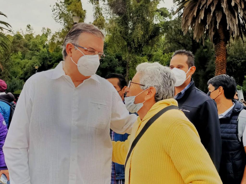 m_ebrard tweet picture