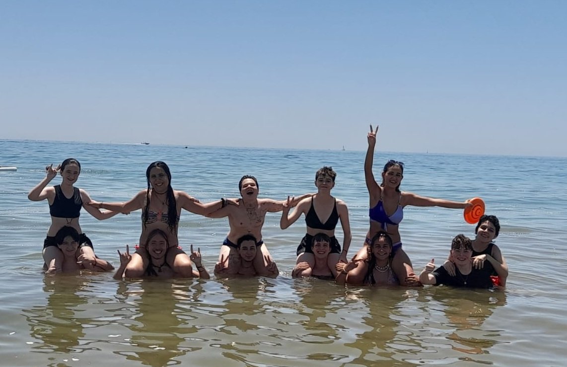 ATA_Trans's tweet photo. #Playeando 🏳️‍⚧️ La juventud de @ATA_Trans crea un espacio seguro para disfrutar, estrechar lazos y vencer miedos e inseguridades. 
Si quieres formar parte de nuestras actividades, contáctanos: 
✍️ juventud@atandalucia.org 
☎️ 954 22 87 28 https://t.co/2PImb8BwY6