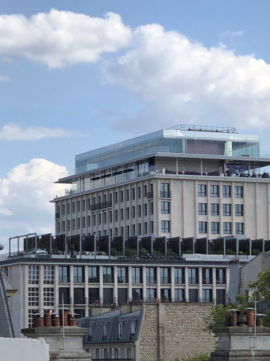 BenO2B's tweet image. #MorlandMixitéCapitale, le nouveau phare de Paris…
Depuis déjà bien longtemps les lumières des deux derniers étages éblouissent Paris de jour comme de nuit. @Emerige @MParisCentre