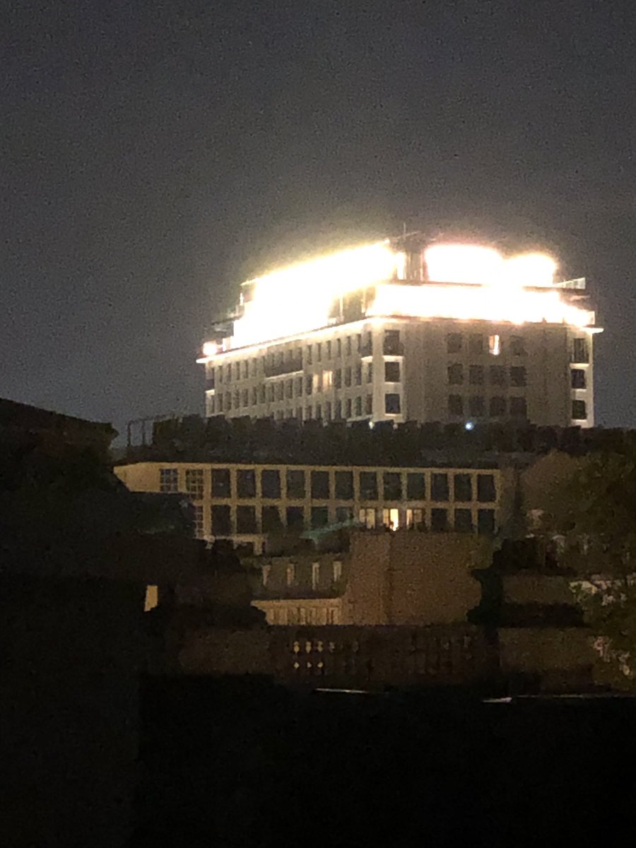 BenO2B's tweet image. #MorlandMixitéCapitale, le nouveau phare de Paris…
Depuis déjà bien longtemps les lumières des deux derniers étages éblouissent Paris de jour comme de nuit. @Emerige @MParisCentre