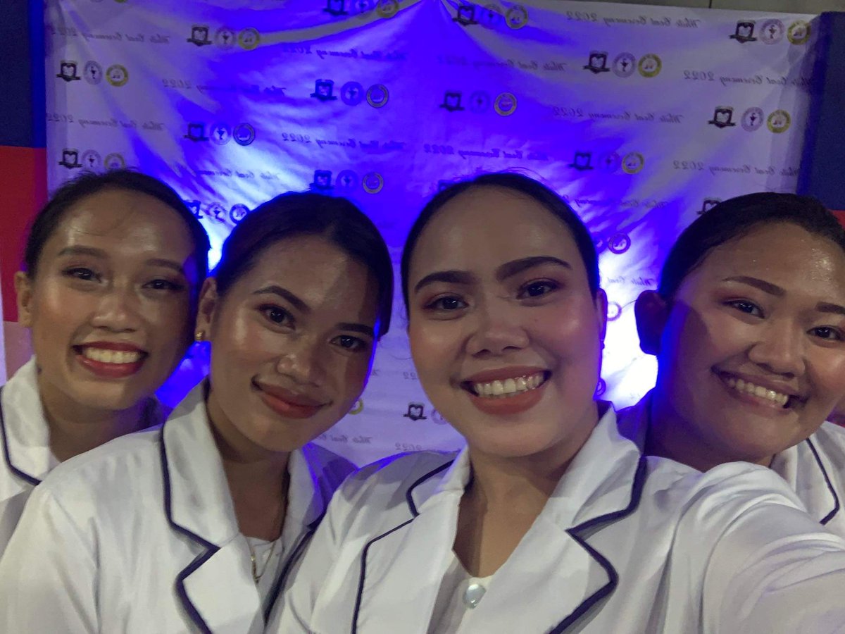 Super thankful for these guys my comfort when I am stressed my happy pill char
#WhiteCoatCeremony2022