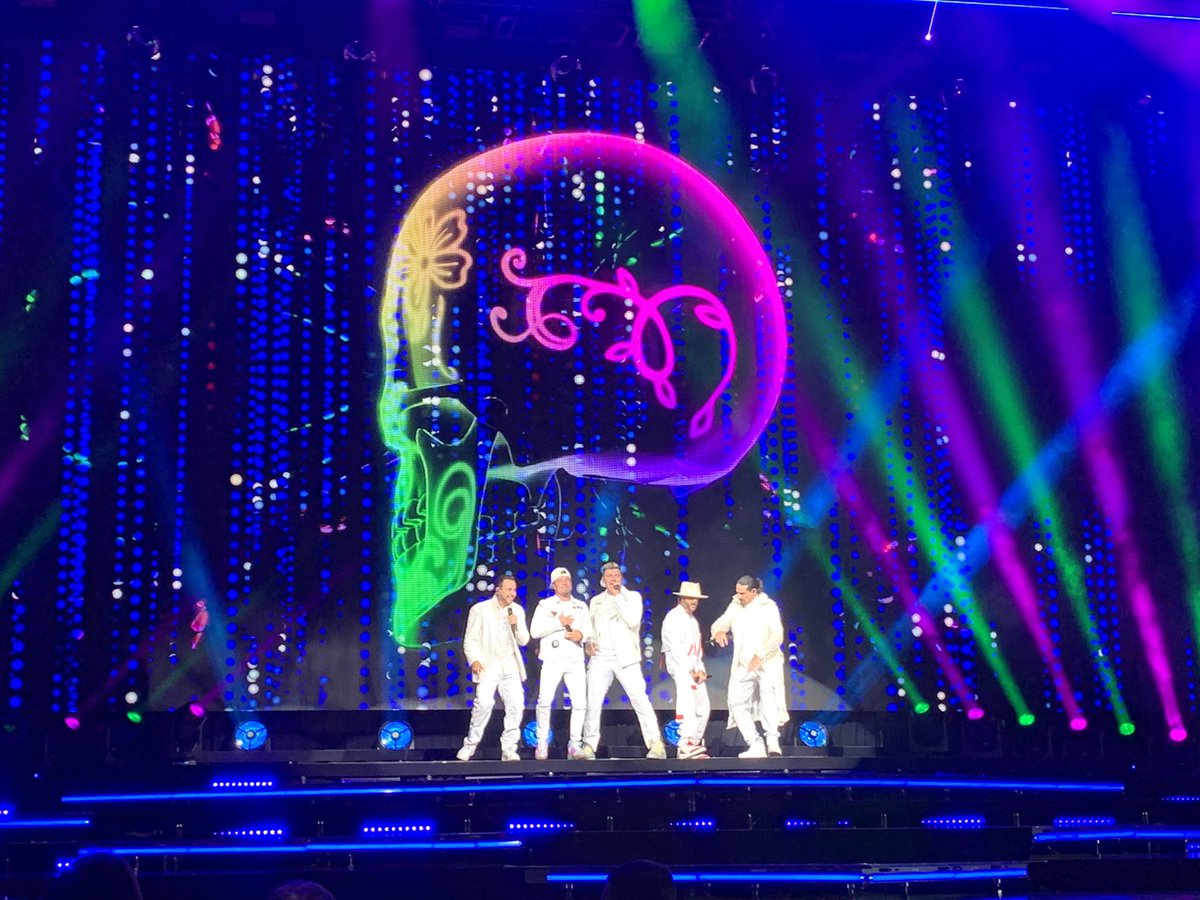 slane416's tweet photo. Chicago!!!! #BSBCHI #bsbworldtour #bsbworldtour2022 @angela_edenloff @backstreetboys @nickcarter @aj_mclean @howied @kevinrichardson @brian_littrell https://t.co/DKLOj1QFgG