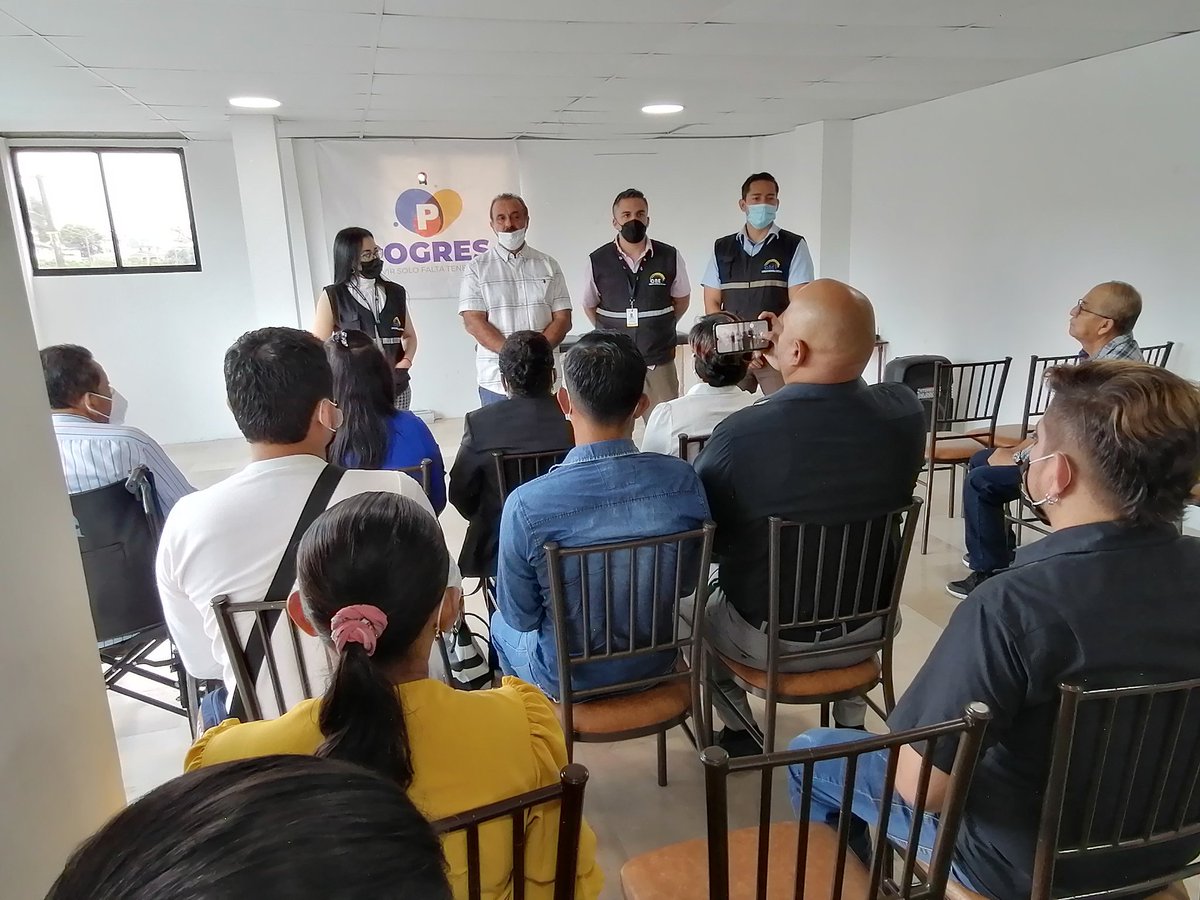 Cecizudel's tweet photo. Jornada de elecciones primarias en varios movimientos y partidos políticos. En SUMA votan hoy por sus candidatos para dignidades seccionales de tres cantones: Lomas de Sargentillo, Salitre y Playas, en Guayas @eluniversocom https://t.co/k6pr8anBwK