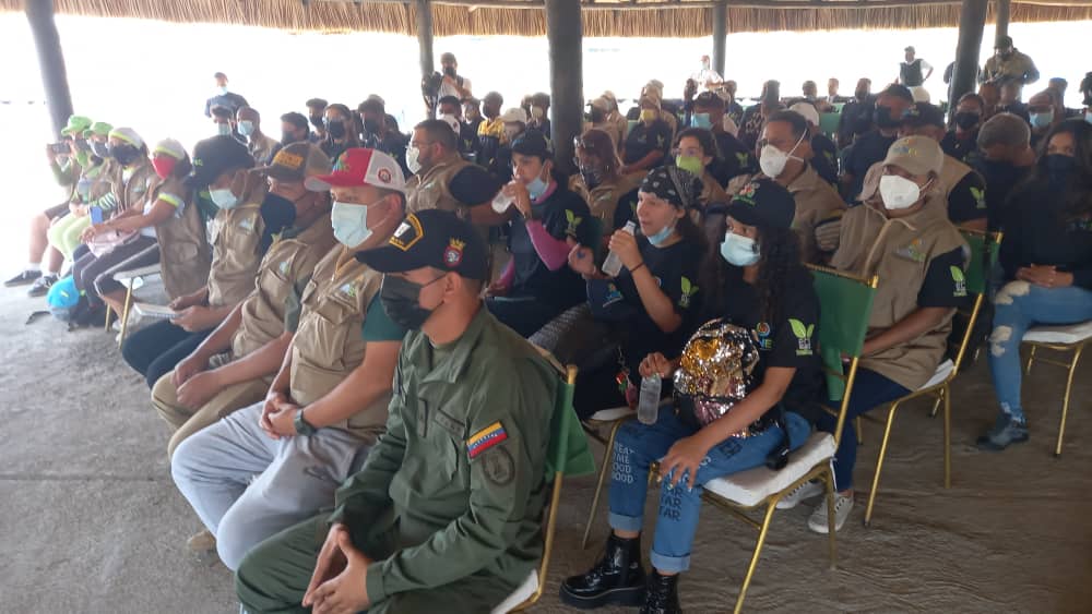 #EnDesarrollo || Hoy #30Julio desde el P.N Morrocoy nuestro Ministro de Ecosocialismo y presidente de Inparques <a href="/JosueLorcaV/">Josué Lorca Vega</a> realiza el Lanzamiento del "Programa Nacional de Restauración de los manglares, Capitulo Falcón"

Conservar es la misión 🇻🇪 <a href="/MinecOficial/">MinecOficial</a> <a href="/NicolasMaduro/">Nicolás Maduro</a>