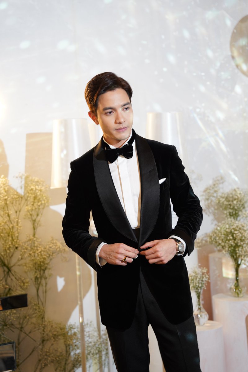 You really swept us off our feet!

SPARKLE Male Star of the Night...

MR. ALDEN RICHARDS!

<a href="/aldenrichards02/">Alden Richards</a> <a href="/Sparkle_GMA/">Sparkle GMA Artist Center</a> 
#ALDENattendsGMAGala 
#ALDENRichards 
GMAxALDEN GalaOHNight