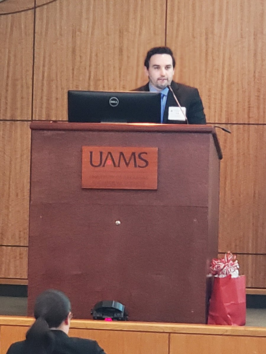 Dr Soto educating us on enterocutaneous fistula management. @UAMS_Surgery