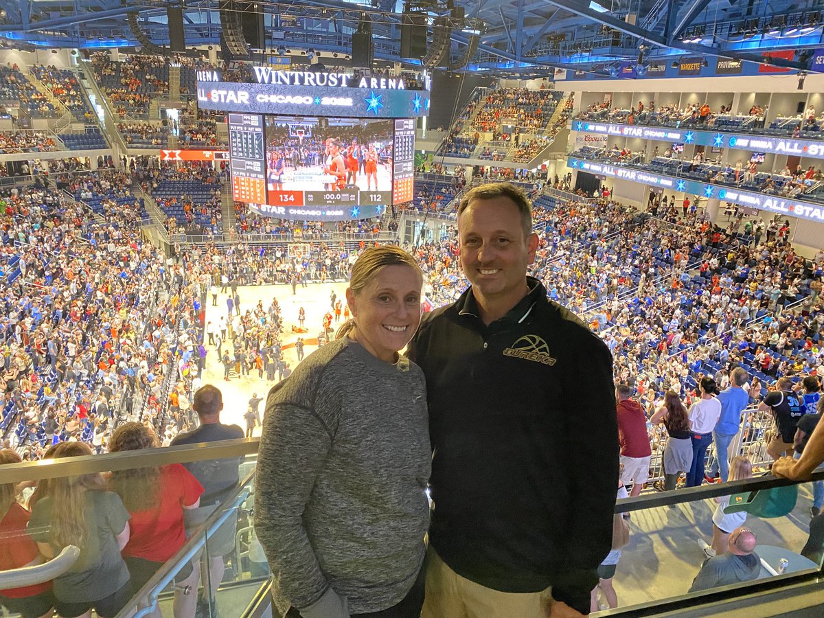 coachwilde's tweet photo. Happy Anniversary Darb! 28 years today #Imbragging! 👍💪😤😍🥰😘 https://t.co/0mEd2MtCiF