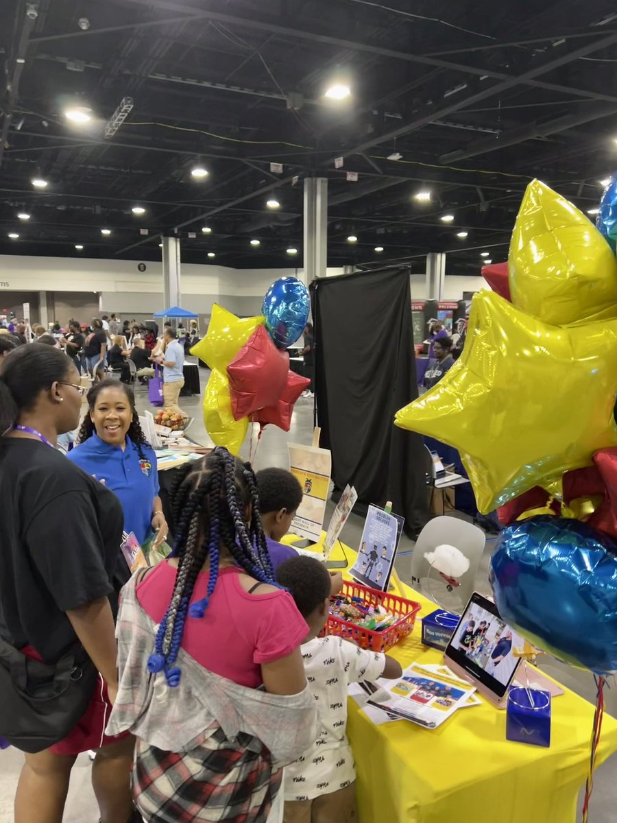 DrJohnsonSPARK's tweet photo. #APSBash #APS5 #YouMatter #APSDayOne ๐๐งก๐๐๐ https://t.co/AzzAhjNwIa